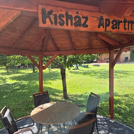 Sarreti Apartmanhaz 巴拉顿菲赖德 外观 照片