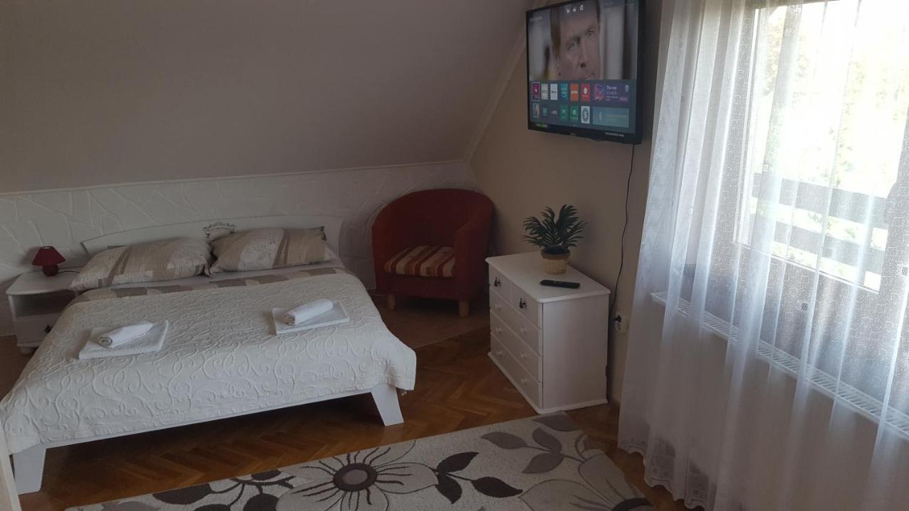 Sarreti Apartmanhaz 巴拉顿菲赖德 外观 照片