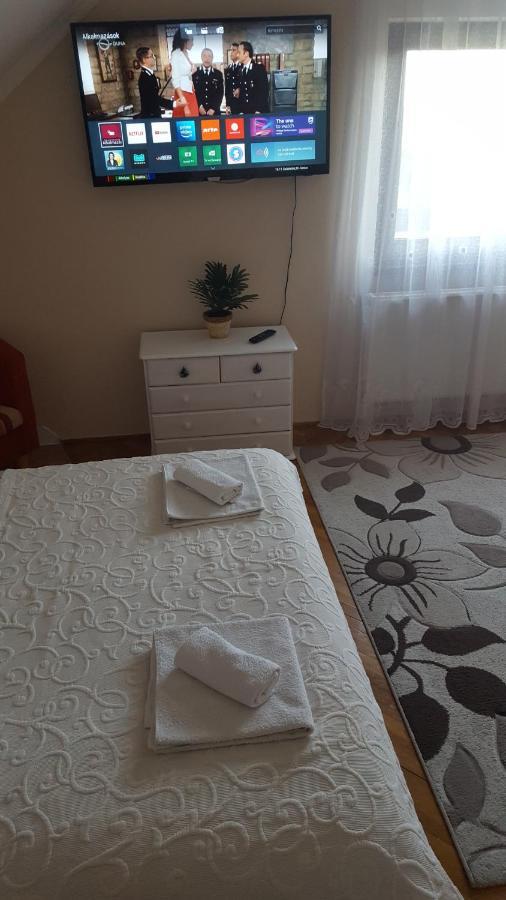 Sarreti Apartmanhaz 巴拉顿菲赖德 外观 照片