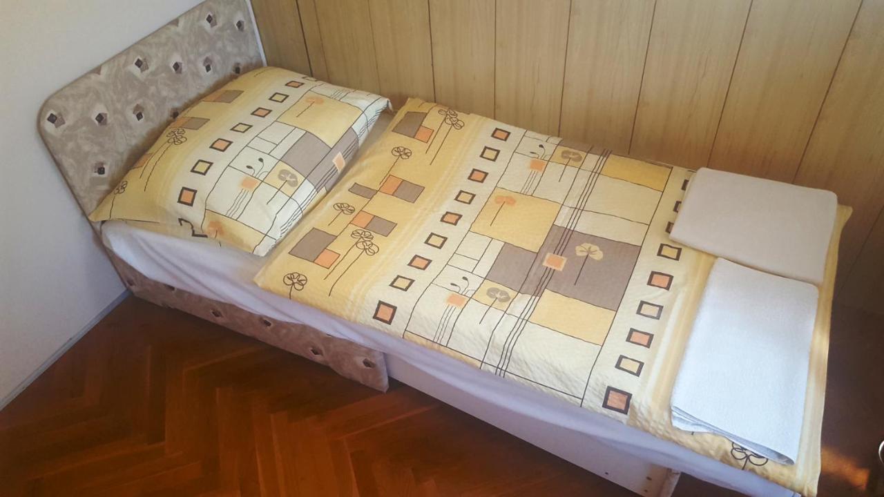 Sarreti Apartmanhaz 巴拉顿菲赖德 外观 照片