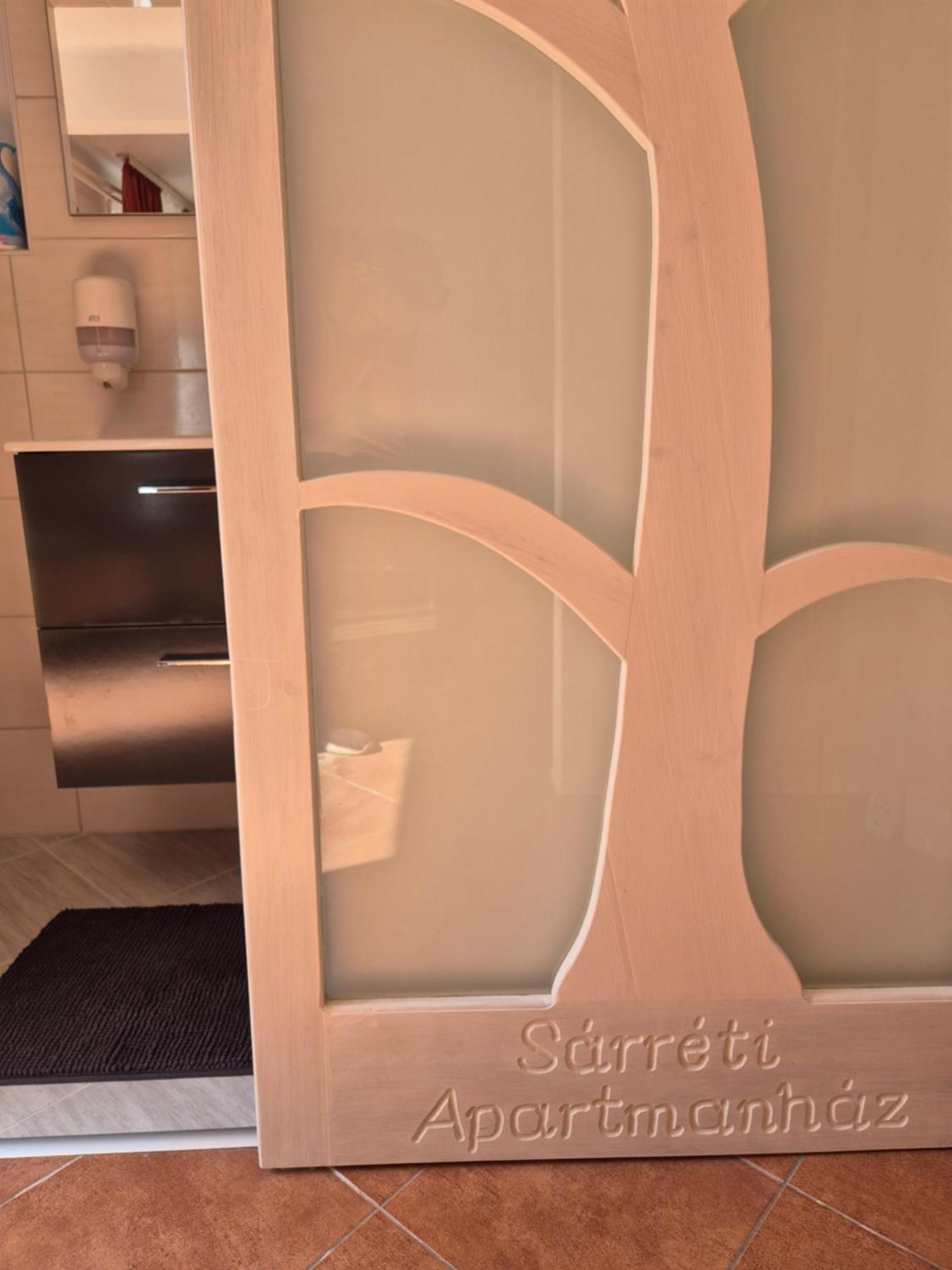 Sarreti Apartmanhaz 巴拉顿菲赖德 外观 照片