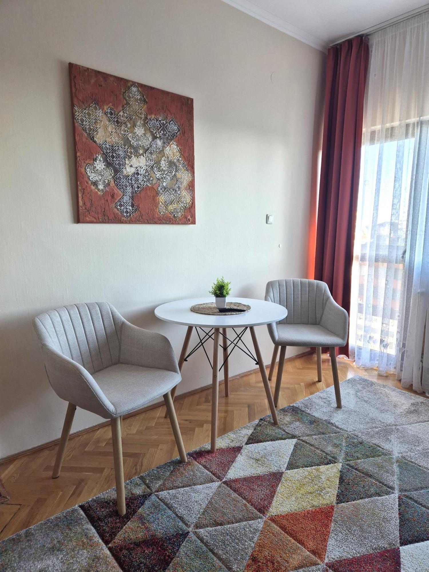 Sarreti Apartmanhaz 巴拉顿菲赖德 外观 照片