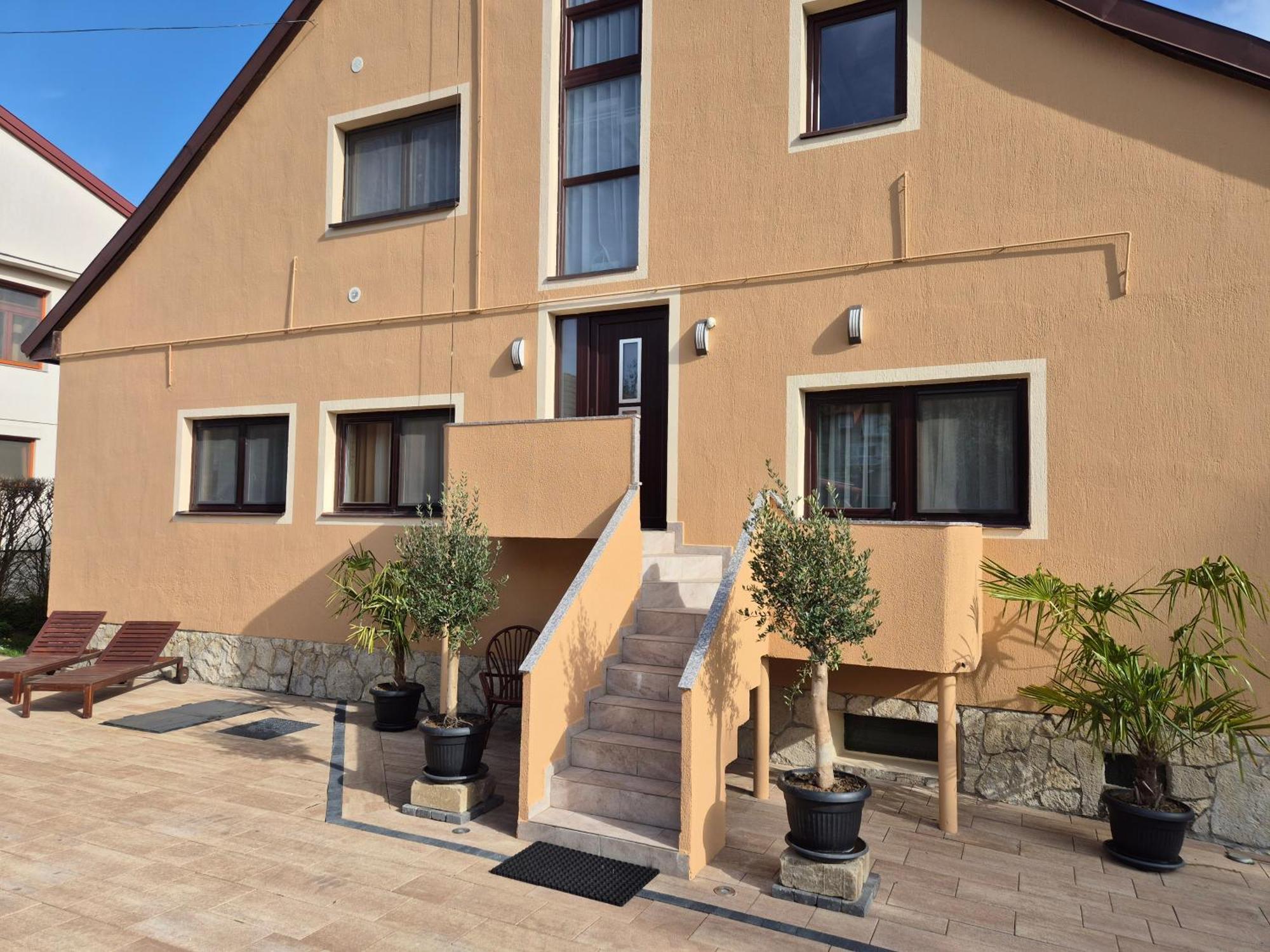 Sarreti Apartmanhaz 巴拉顿菲赖德 外观 照片